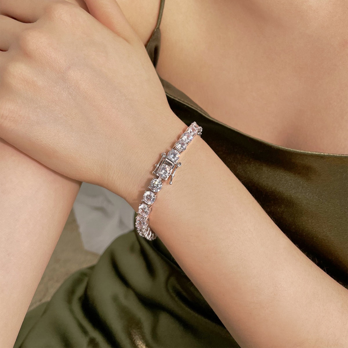 [Am jewelry]0.75 Carat Dazzling Round Cut Wedding Bracelet