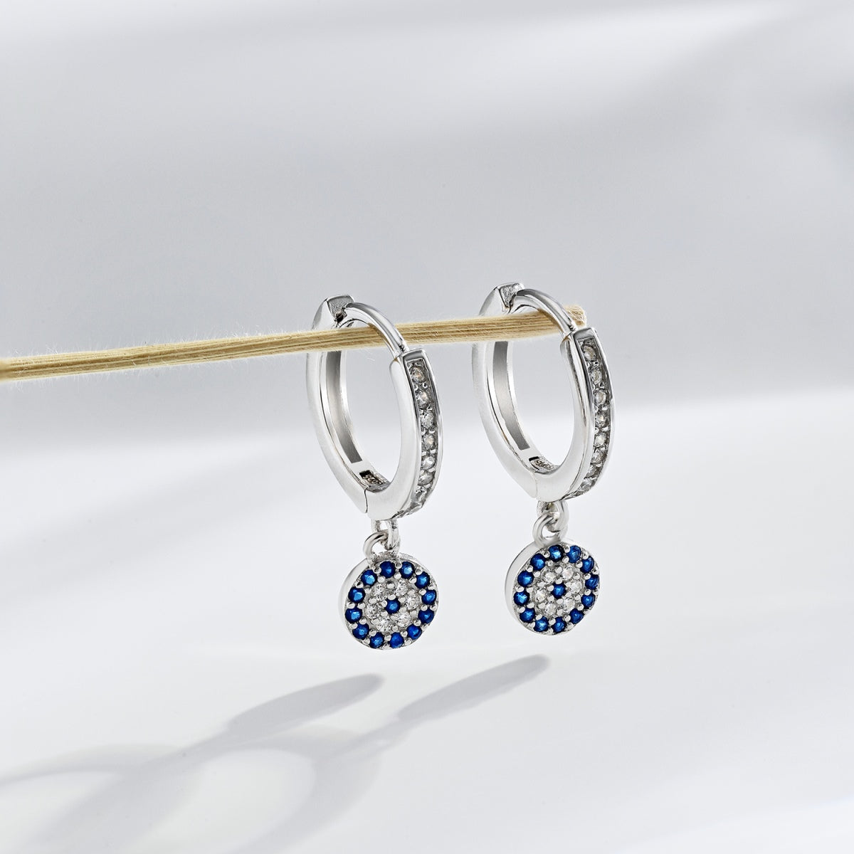 [Am jewelry]Unique Devil Eye Earrings