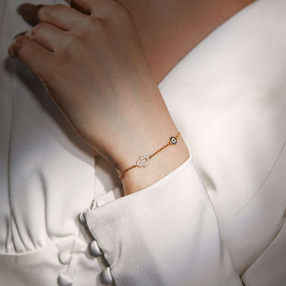 [Am jewelry]Gost Shape & Round Shape Necklace