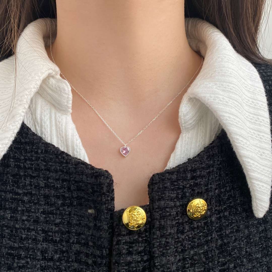 [Am jewelry]Ornate Heart Shape Necklace