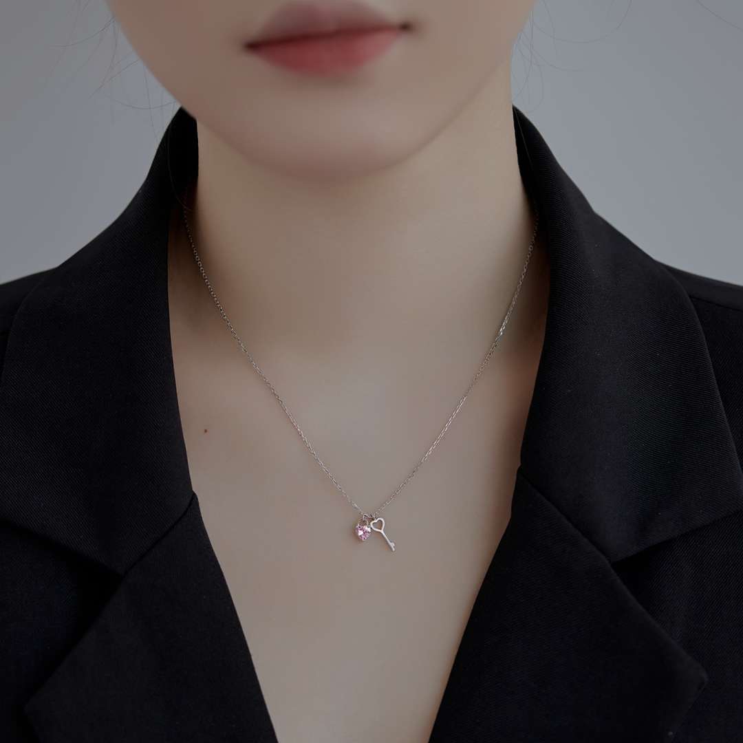 [Am jewelry]Unique Heart Shape Key Pendent Necklace