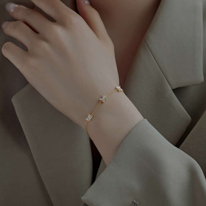 [Am jewelry]Radiant Butterfly Shape Necklace