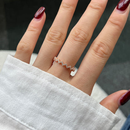 [Am jewelry]Delicate Enchanting Wave Shape Daily Ring