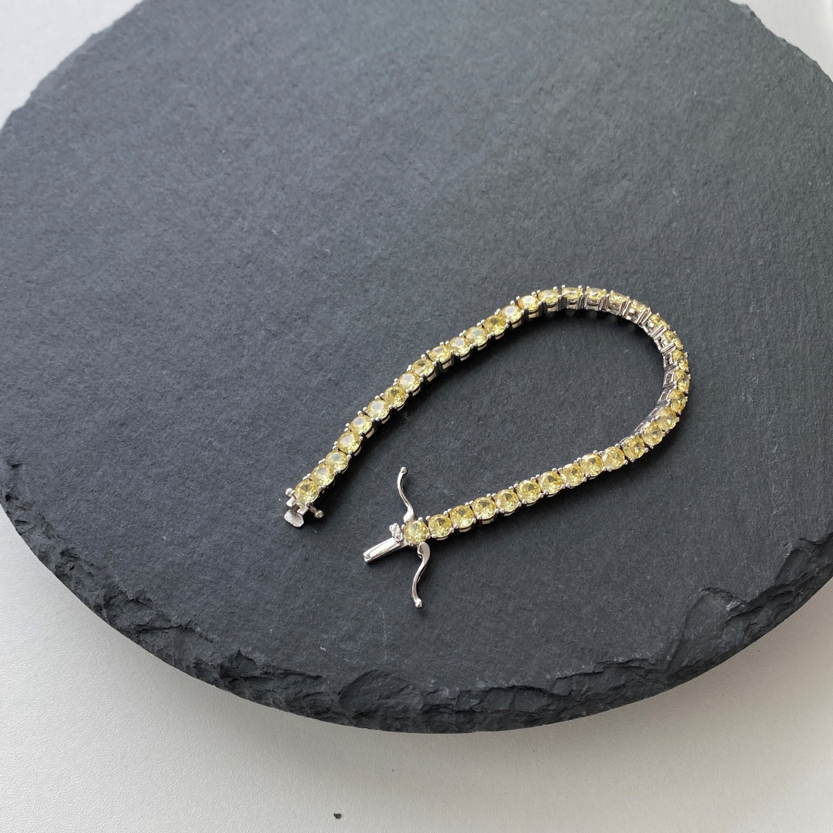 [Am jewelry]Ornate Dazzling Round Cut Tennis Bracelet