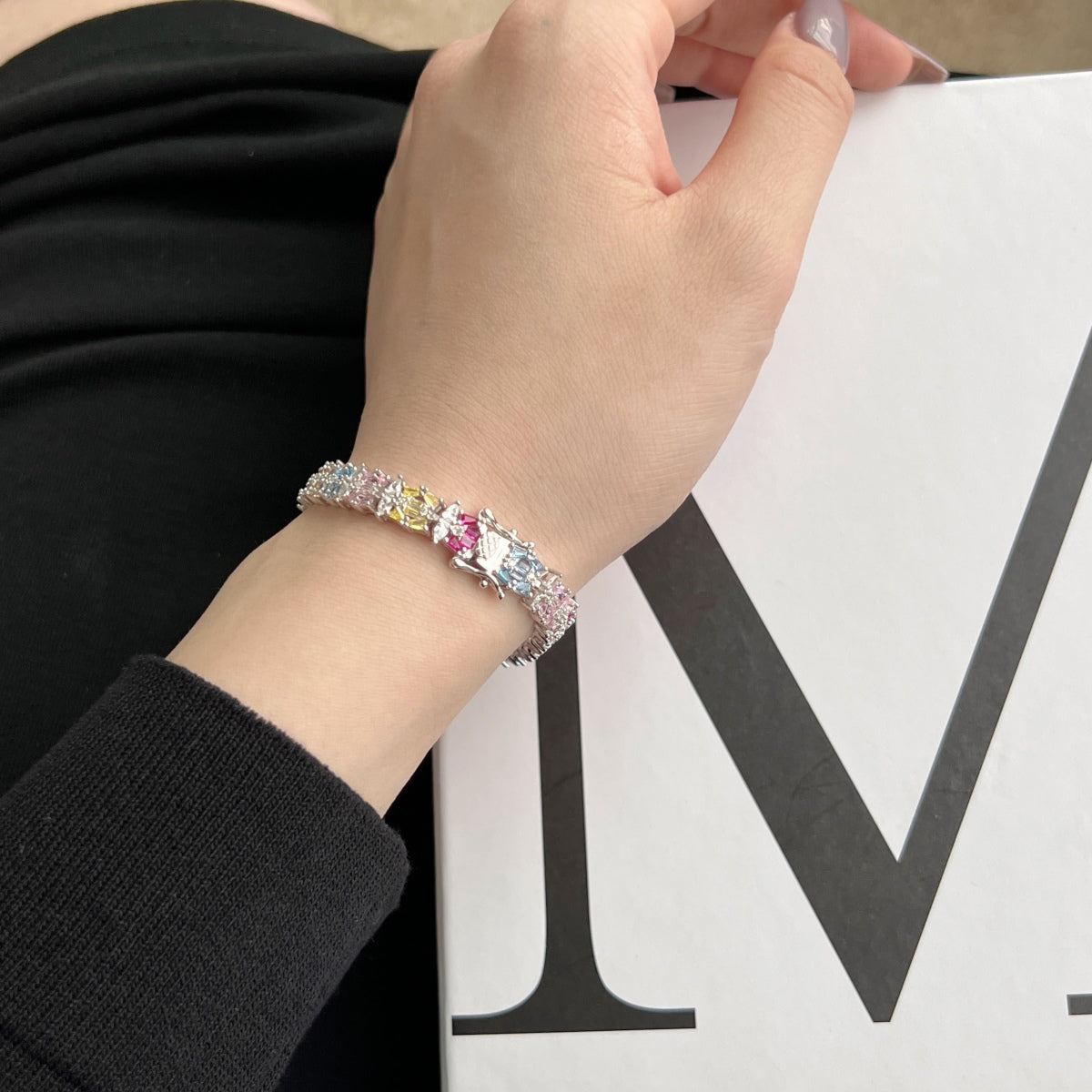 [Am jewelry]Delicate Colorful Multi Cut Party Bracelet
