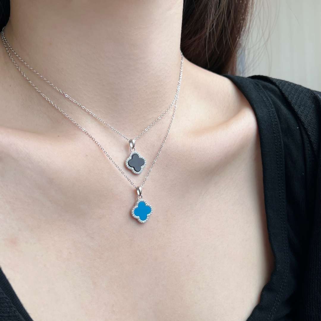 [Am jewelry]Dainty Flower Shape Necklace