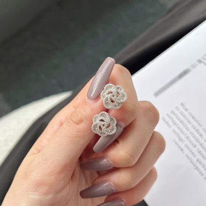 [Am jewelry]Exquisite Flower Shape Daily Earrings