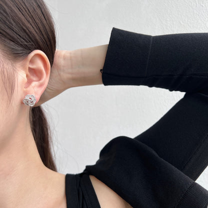 [Am jewelry]Exquisite Flower Shape Daily Earrings