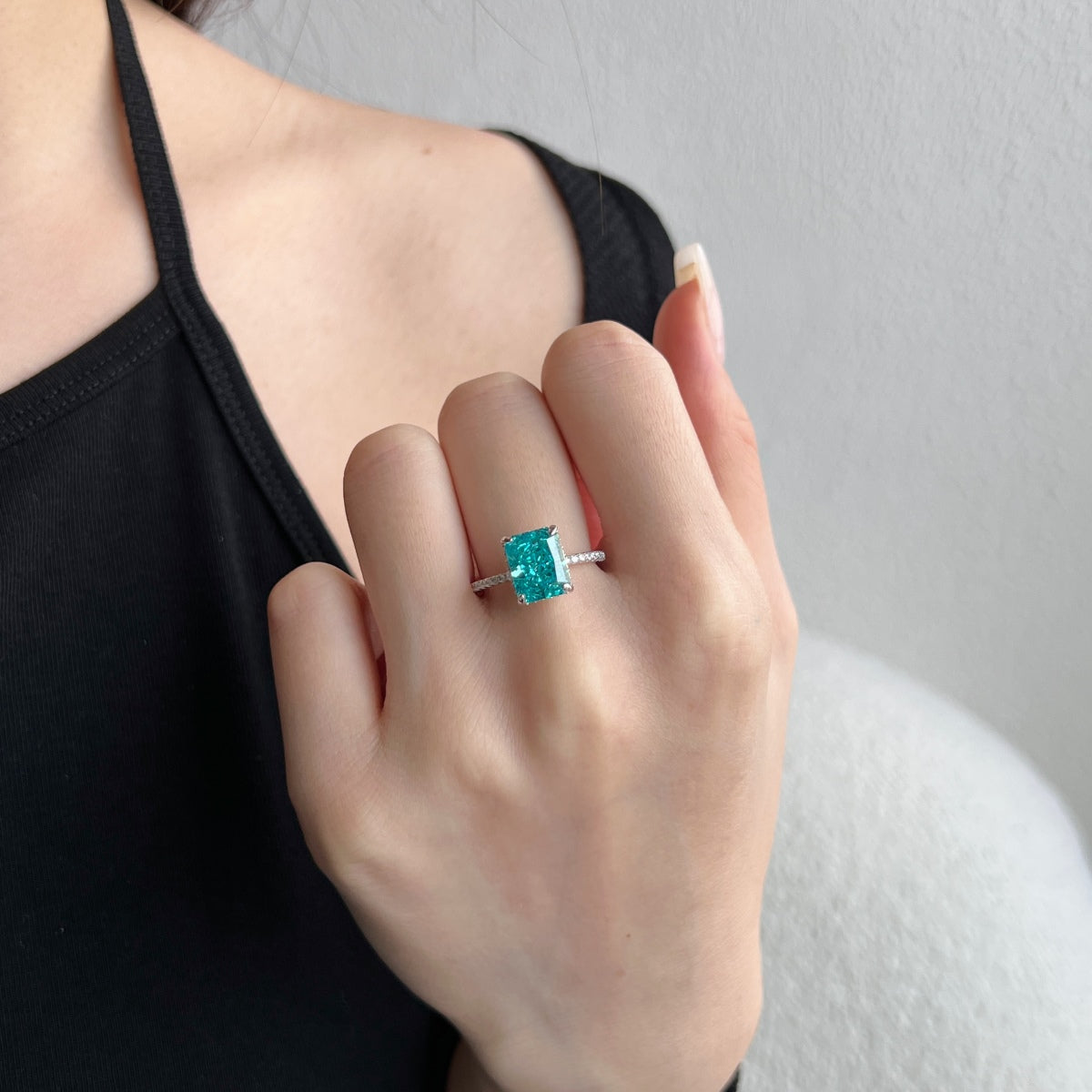 [Am jewelry]4.0 Carat Luxurious Engagement Ring