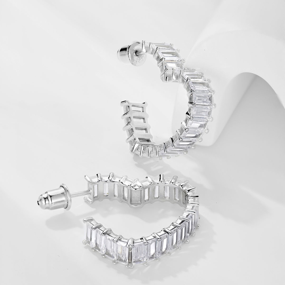 [Am jewelry]Radiant Heart Cutout Earrings