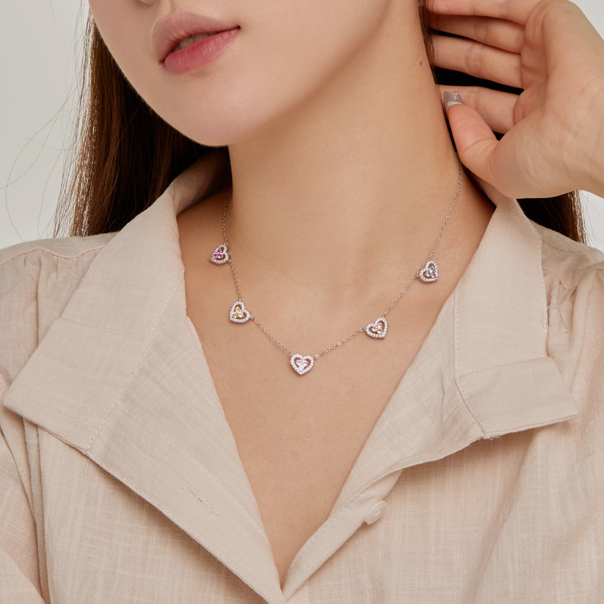 [Am jewelry]Sparkling Five Heart Necklace