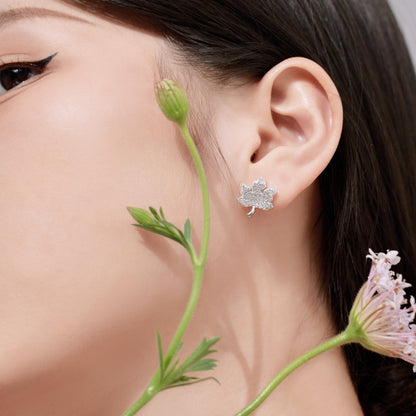 [Am jewelry]Exquisite Maple Leaf Design Earrings