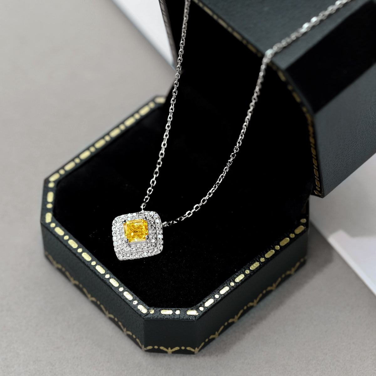 [Am jewelry]Sparkling Asscher Cut Necklace