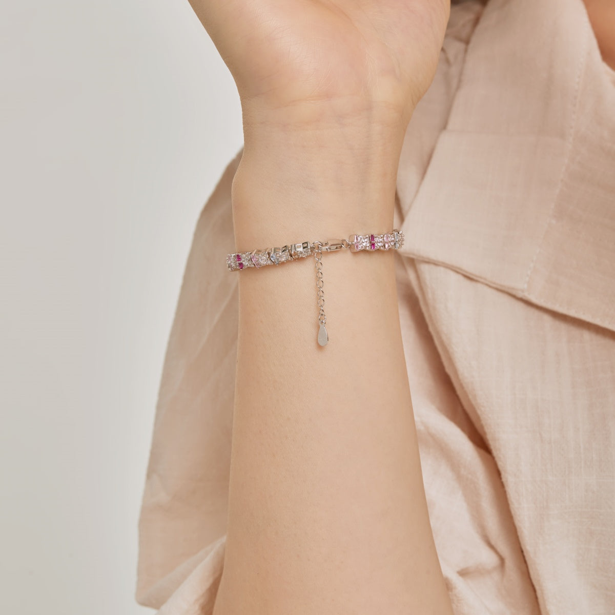 [Am jewelry]Unique Colorful Flower Shape Daily Bracelet