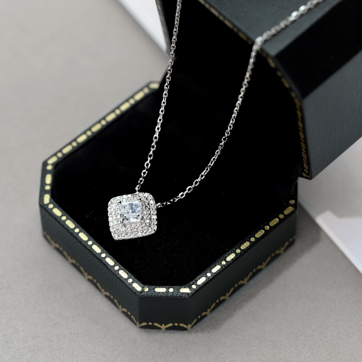 [Am jewelry]Sparkling Asscher Cut Necklace