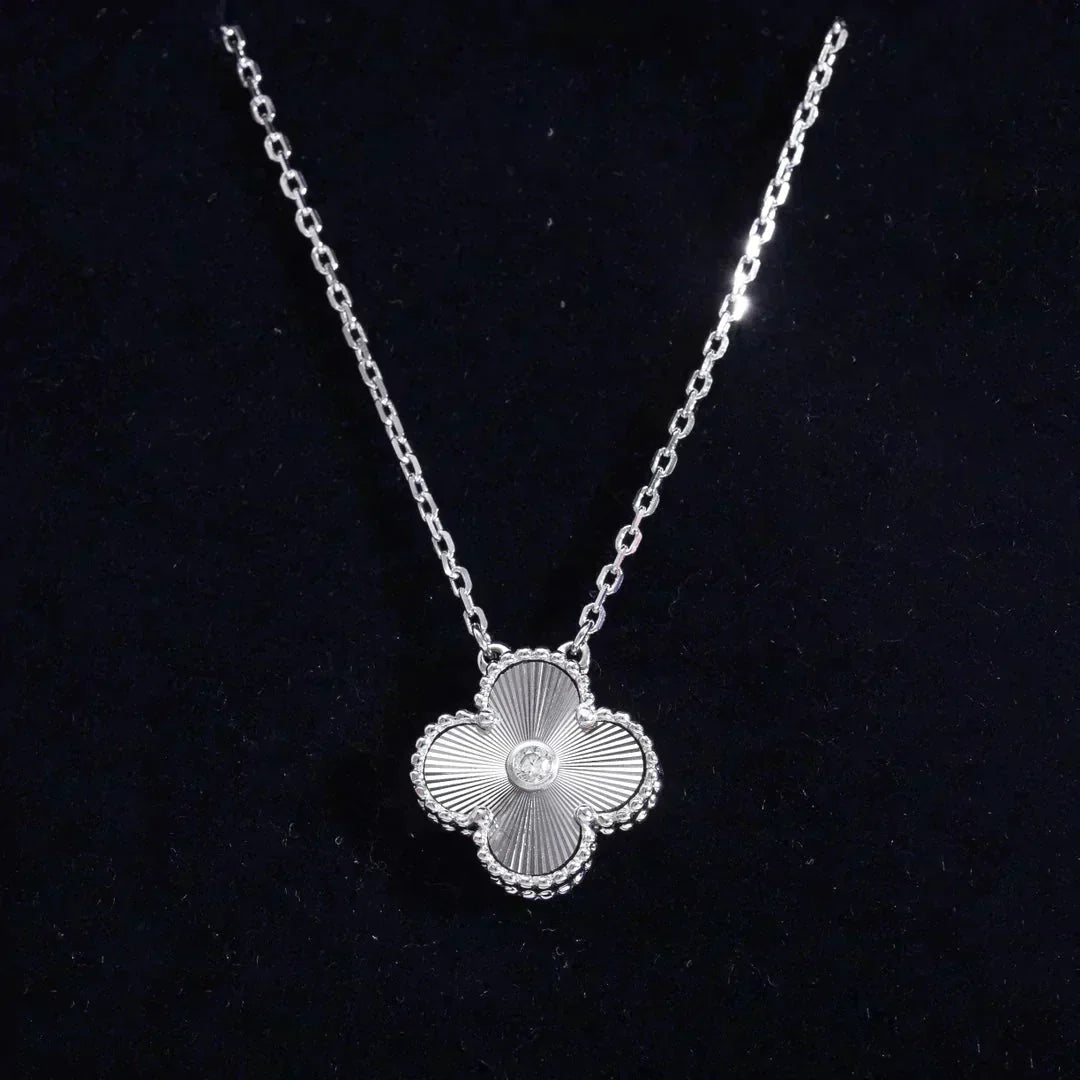 [Am jewelry]CLOVER  15MM DIAMOND LASER NECKLACE SILVER