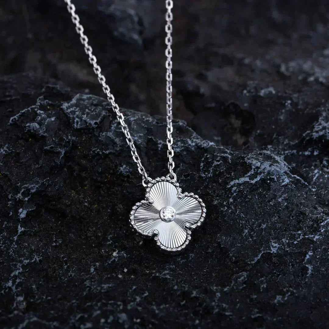[Am jewelry]CLOVER  15MM DIAMOND LASER NECKLACE SILVER