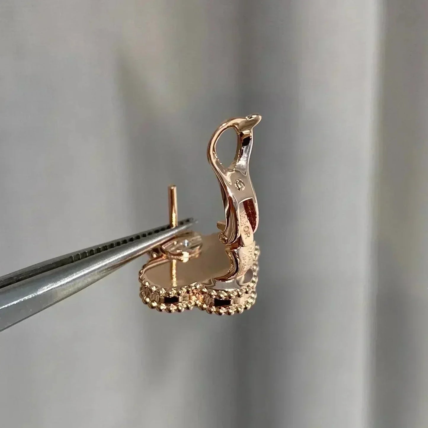 [Am jewelry]CLOVER MEDIUM 1 MOTIFS  PINK MOP DIAMOND EARRINGS