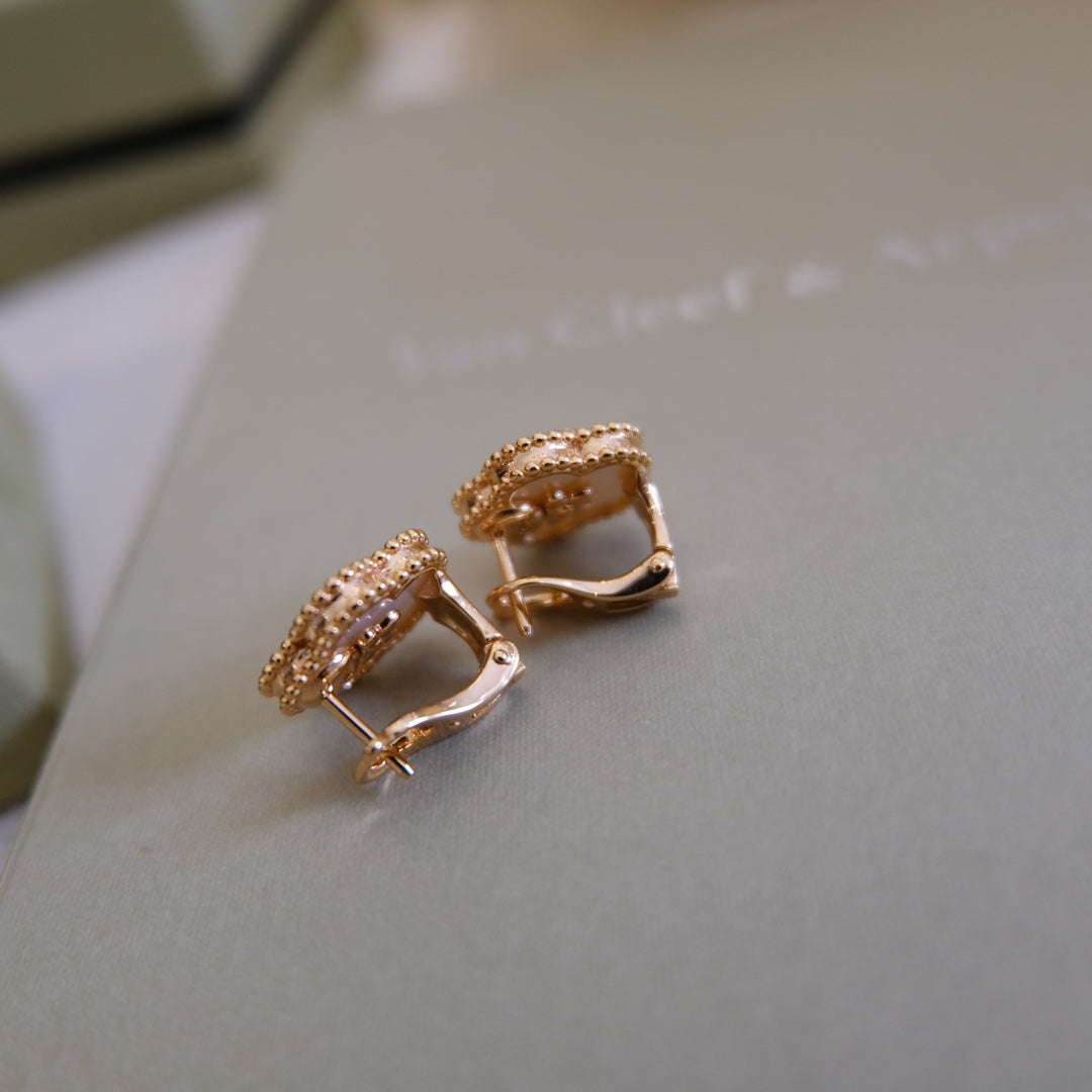 [Am jewelry]LUCKY PINK GOLD WHITE MOP EARRINGS