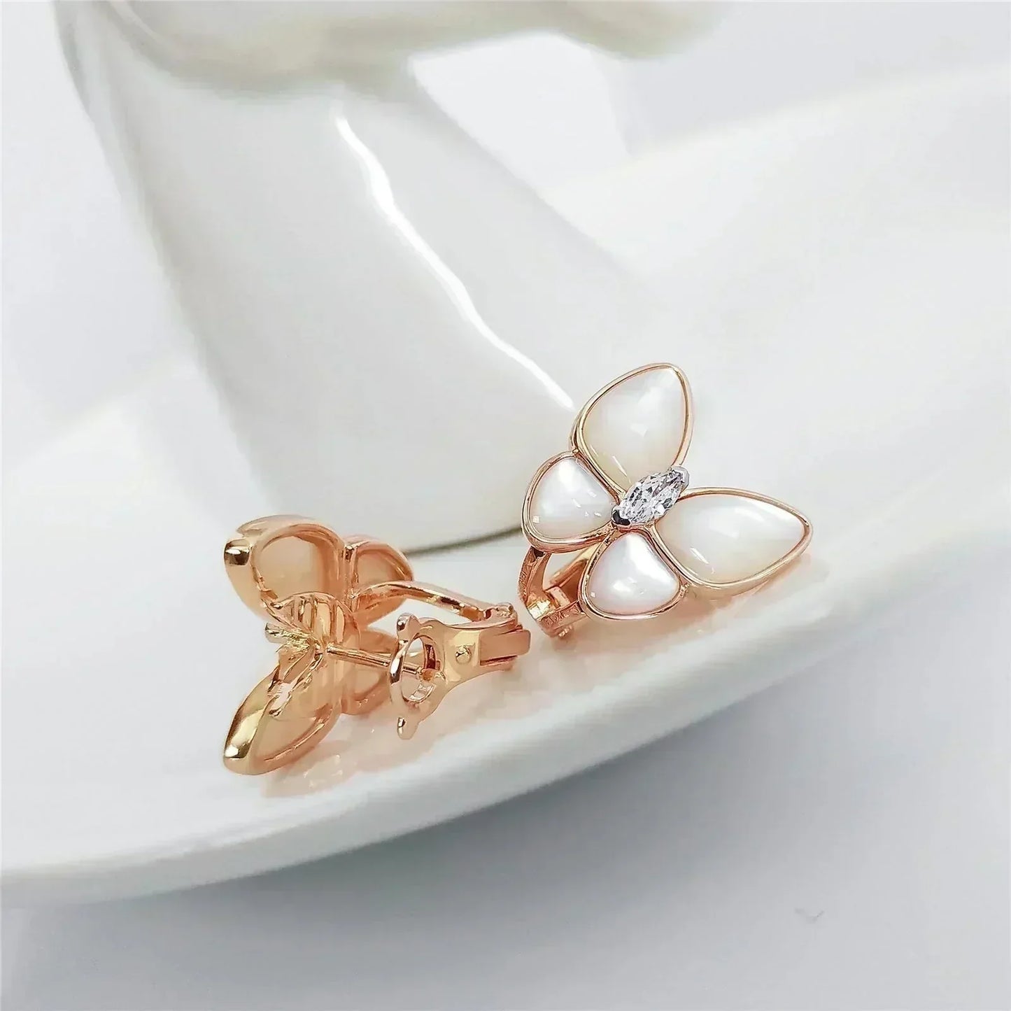 [Am jewelry]BUTTERFLY MOP DIAMOND EARRINGS