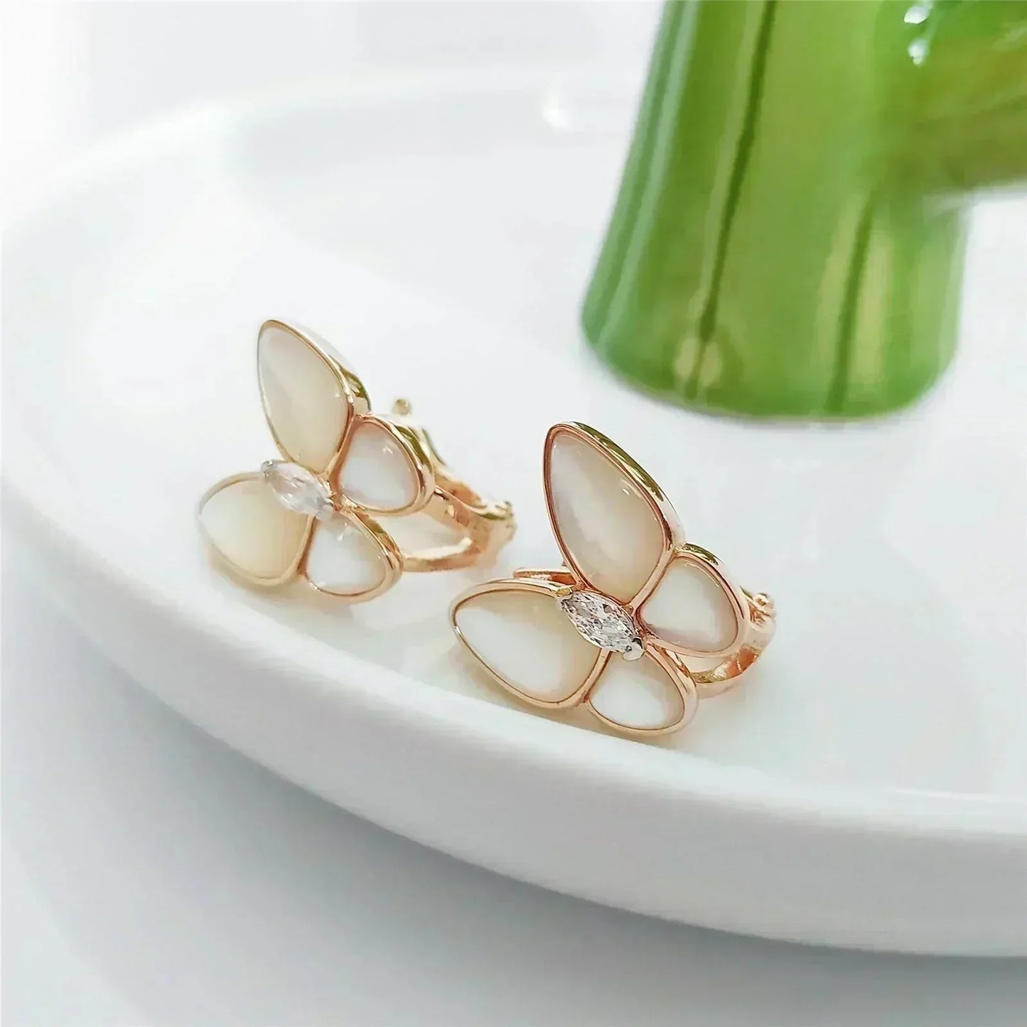 [Am jewelry]BUTTERFLY MOP DIAMOND EARRINGS
