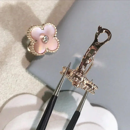 [Am jewelry]CLOVER MEDIUM 1 MOTIFS  PINK MOP DIAMOND EARRINGS