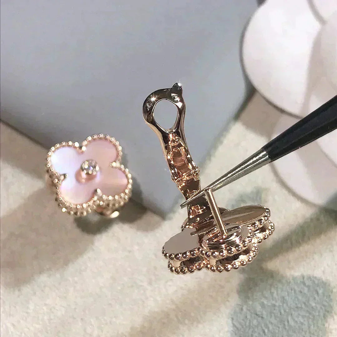 [Am jewelry]CLOVER MEDIUM 1 MOTIFS  PINK MOP DIAMOND EARRINGS