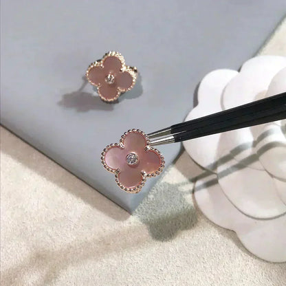 [Am jewelry]CLOVER MEDIUM 1 MOTIFS  PINK MOP DIAMOND EARRINGS
