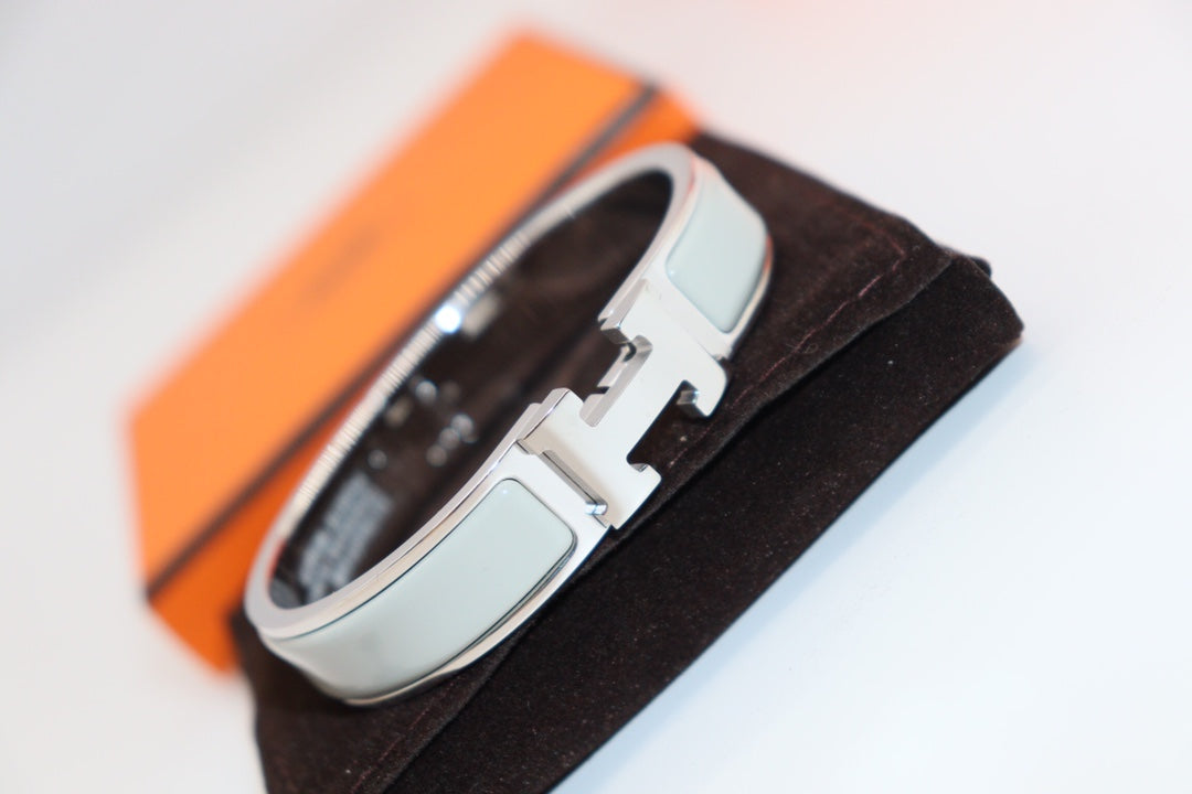 [Am jewelry]H LIGHT BLUE BRACELET