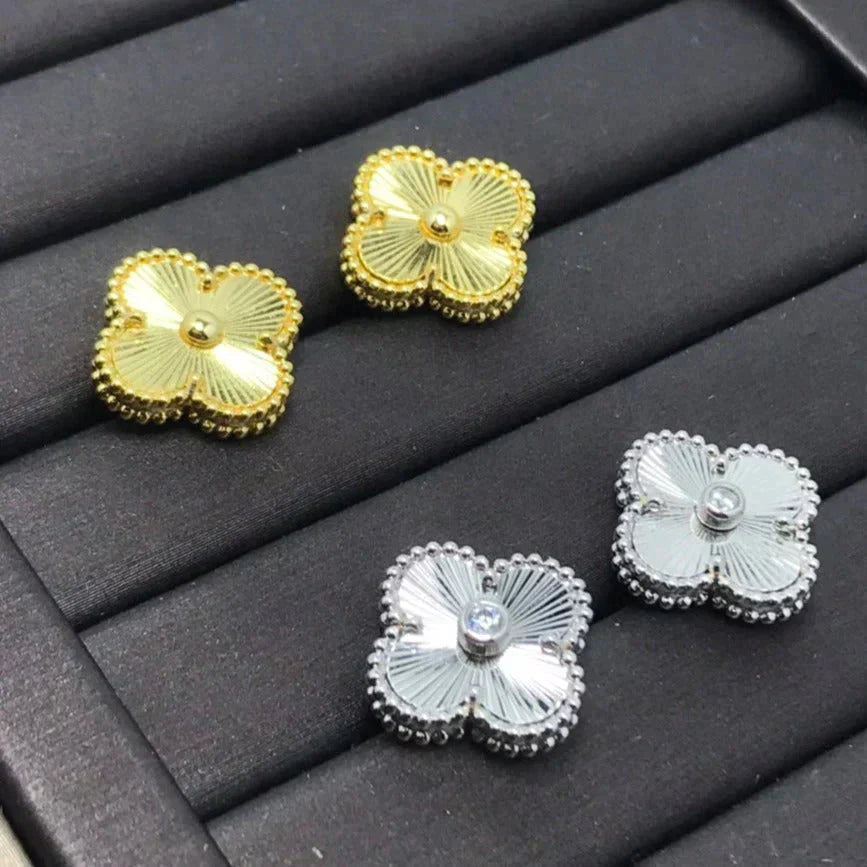 [Am jewelry]CLOVER MINI 9.5MM LASER EARRINGS