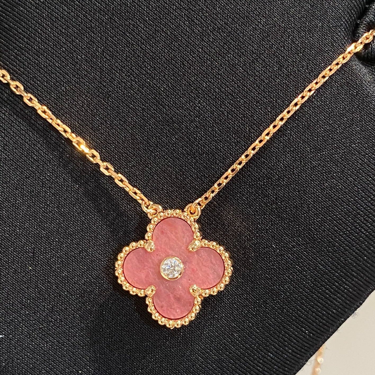 [Am jewelry]CLOVER 15MM DIAMOND RHODONITE NECKLACE