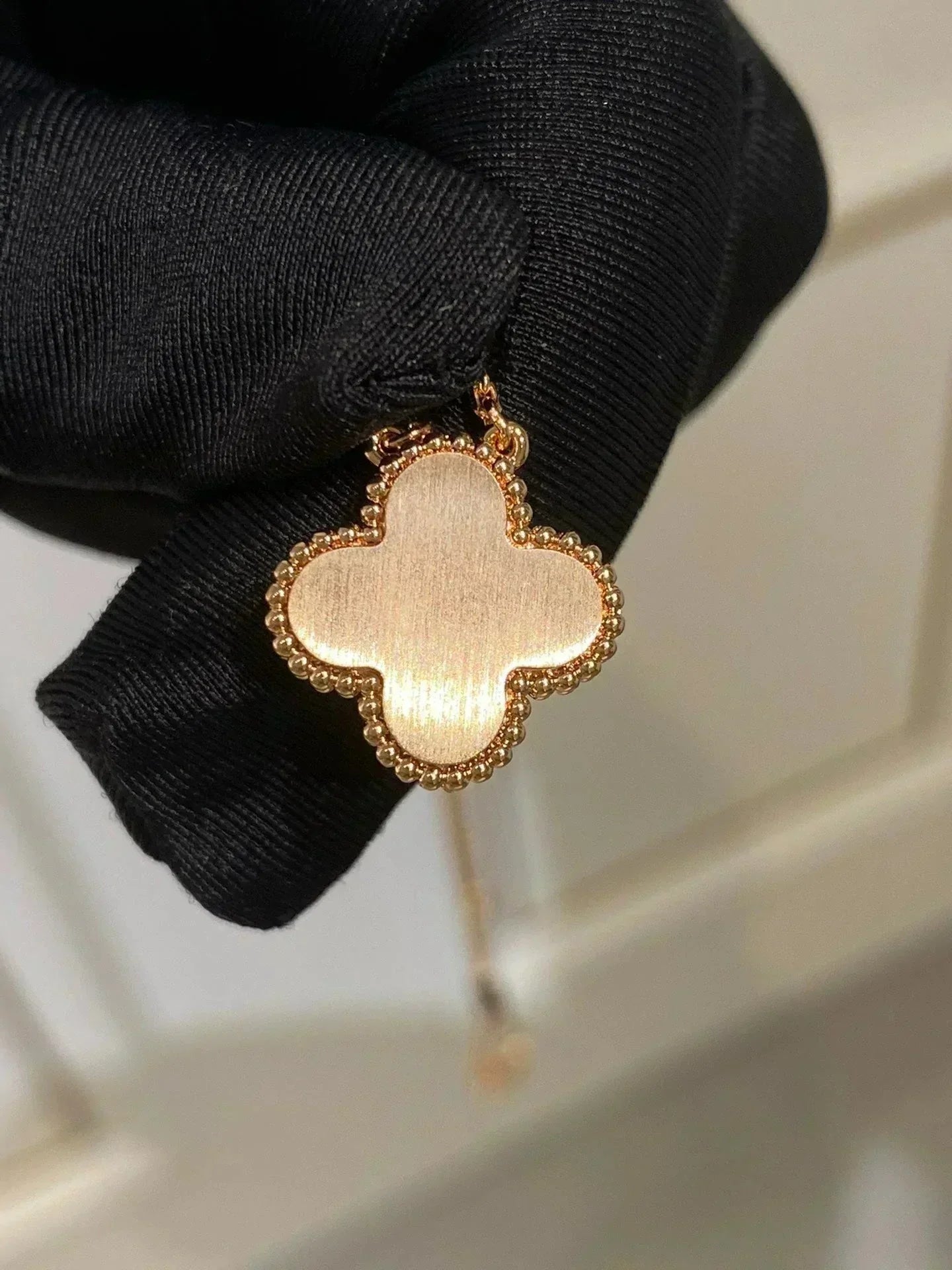 [Am jewelry]CLOVER 15MM DIAMOND RHODONITE NECKLACE