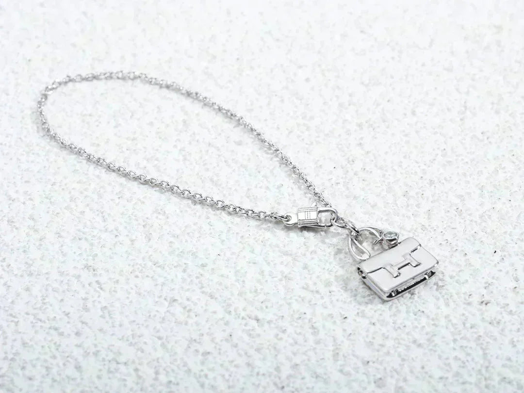 [Am jewelry]AMULETTE PEDANT SILVER NECKLACE