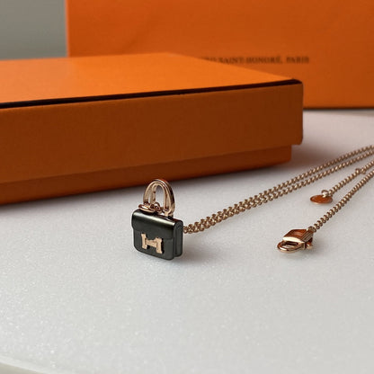 [Am jewelry]CONSTANCE BLACK PEDANT PINK GOLD NECKLACE