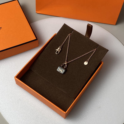 [Am jewelry]CONSTANCE BLACK PEDANT PINK GOLD NECKLACE