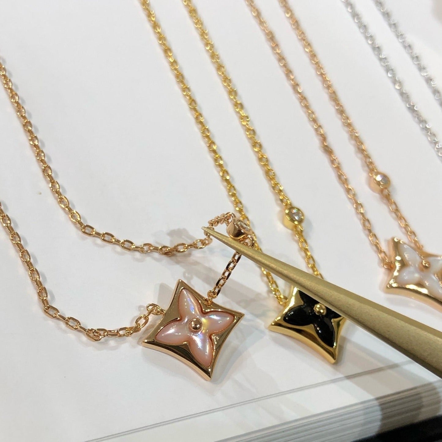 [Am jewelry]STAR BLACK MOP NECKLACE
