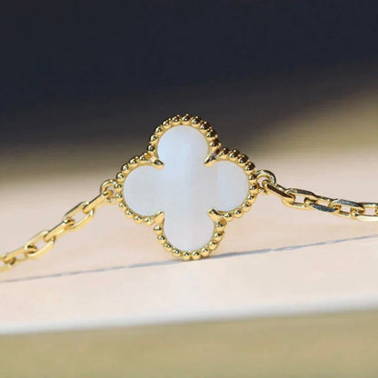 [Am jewelry]CLOVER 20 MOTIFS WHITE MOP NECKLACE