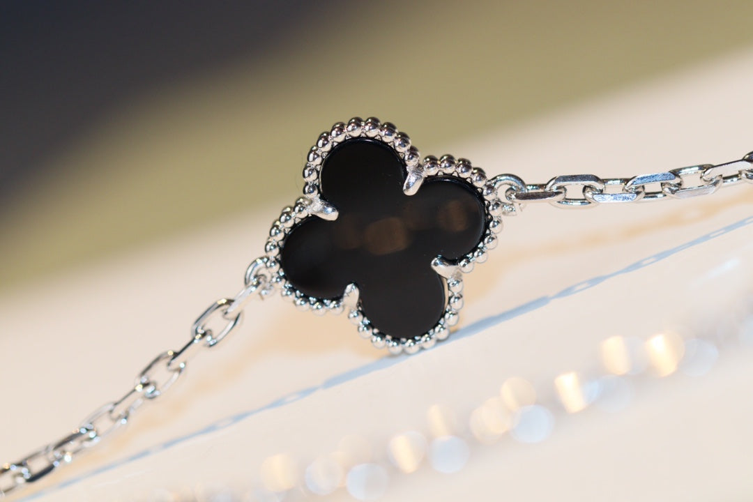 [Am jewelry]CLOVER 20 MOTIFS ONYX DIAMOND SILVER