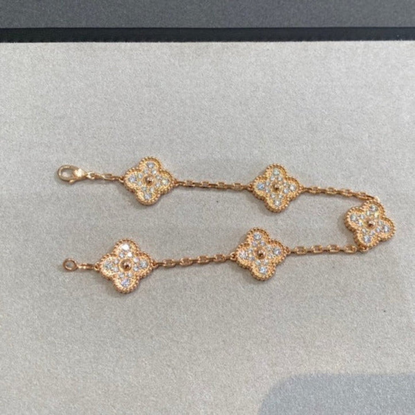 [Am jewelry] CLOVER 5 MOTIF FULL DIAMOND BRACELET COLLECTION