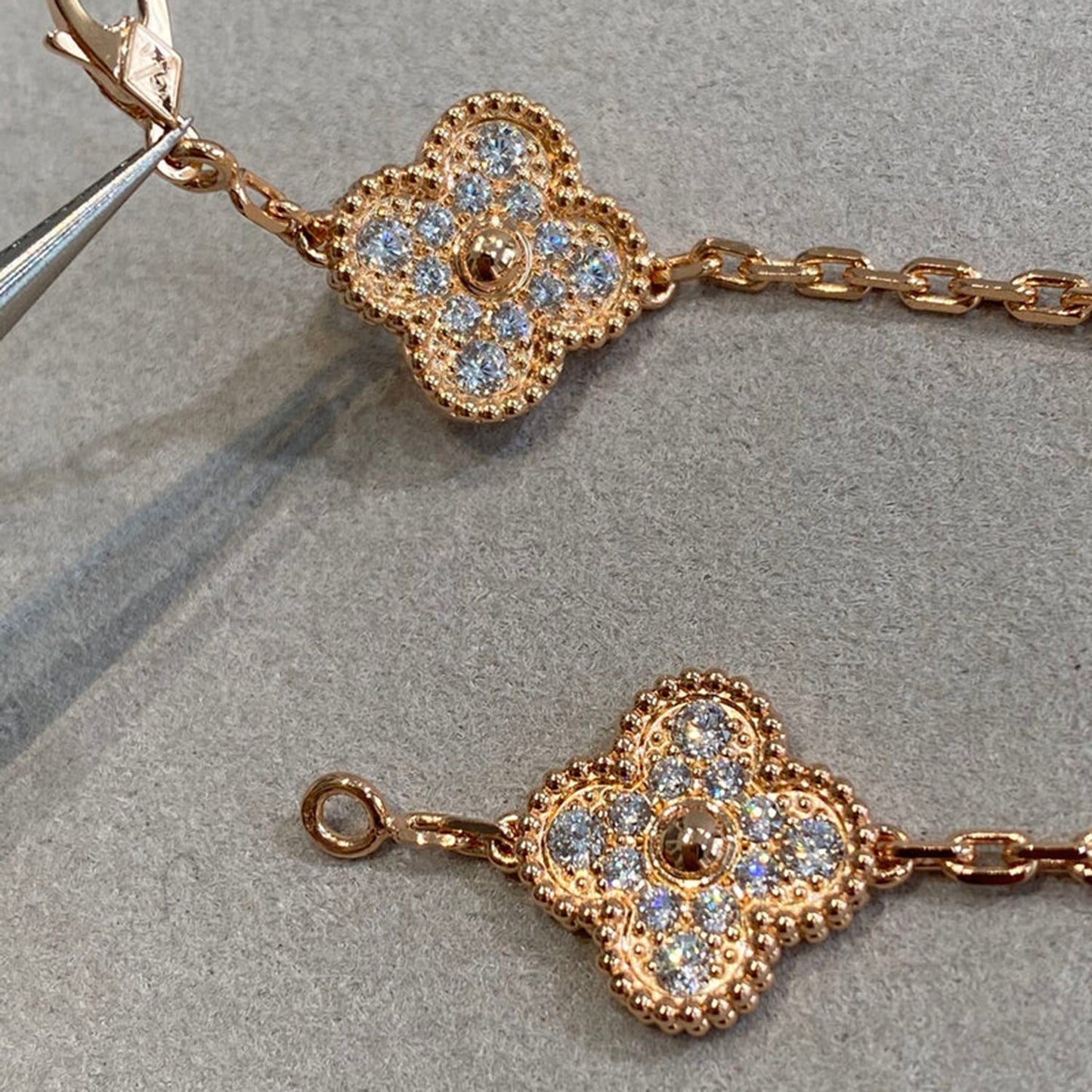 [Am jewelry] CLOVER 5 MOTIF FULL DIAMOND BRACELET COLLECTION