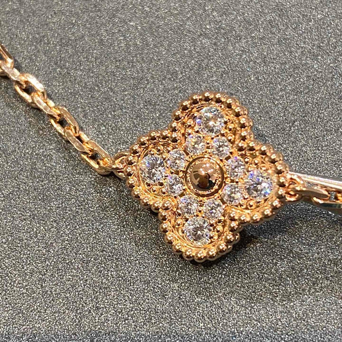 [Am jewelry] CLOVER 5 MOTIF FULL DIAMOND BRACELET COLLECTION