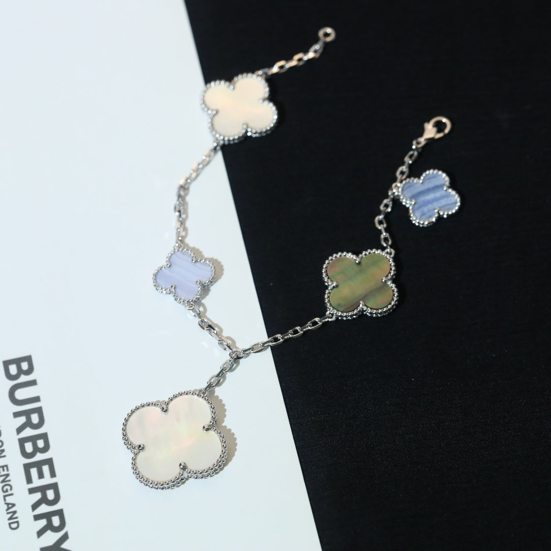 [Am jewelry]CLOVER BRACELET 5 MOTIFS MOP CHALCEDONY SILVER