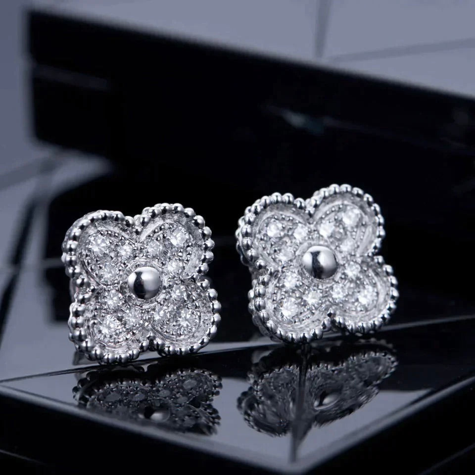 [Am jewelry]CLOVER 1 MOTIFS DIAMOND STUD EARRINGS SILVER