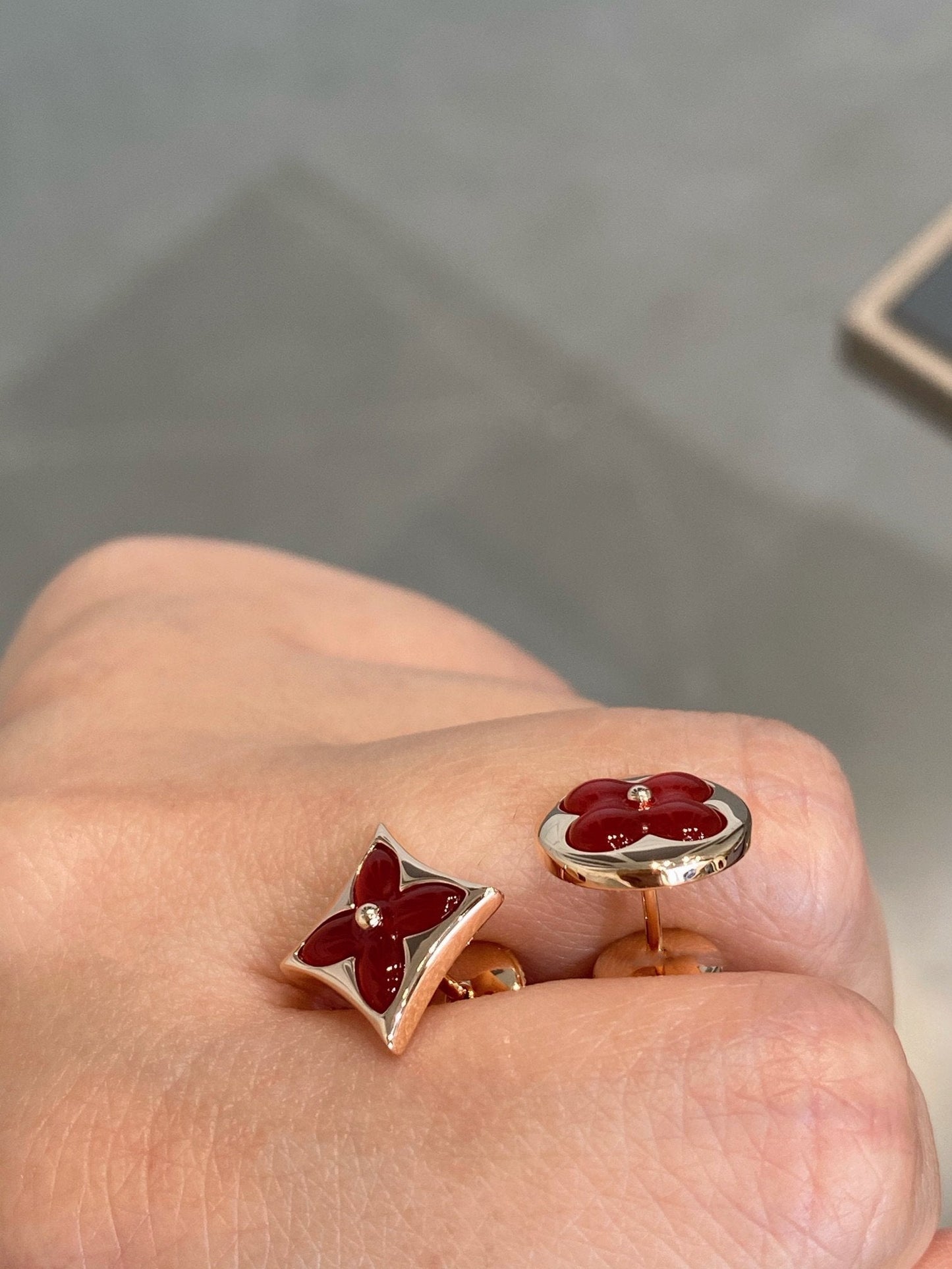 [Am jewelry]STAR AND SUN PINK GOLD CARNELIAN STUD EARRINGS
