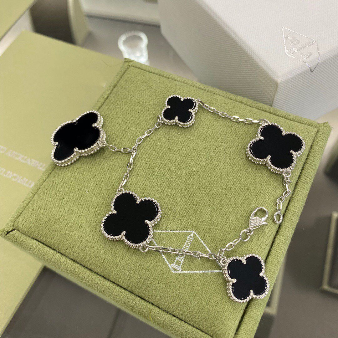 [Am jewelry]CLOVER 5 MOTIFS SIVLER ONYX BRACELET