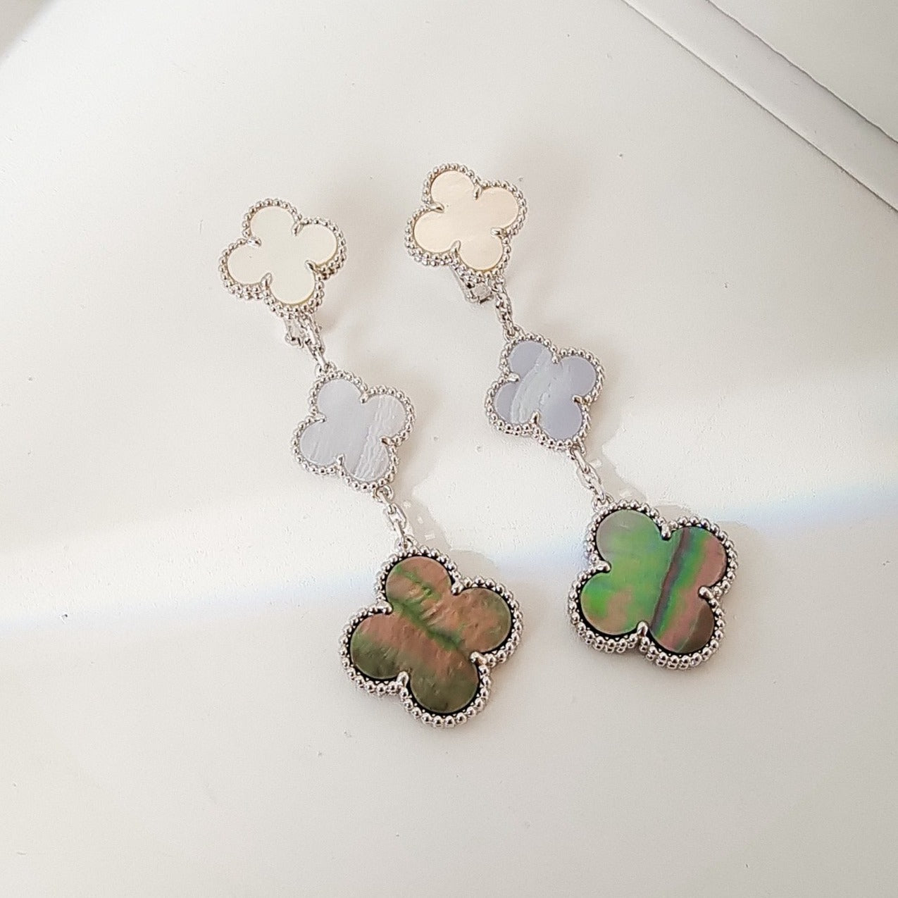 [Am jewelry]CLOVER 3 MOTIFS CHALCEDONY DARK MOP SILVER EARRINGS