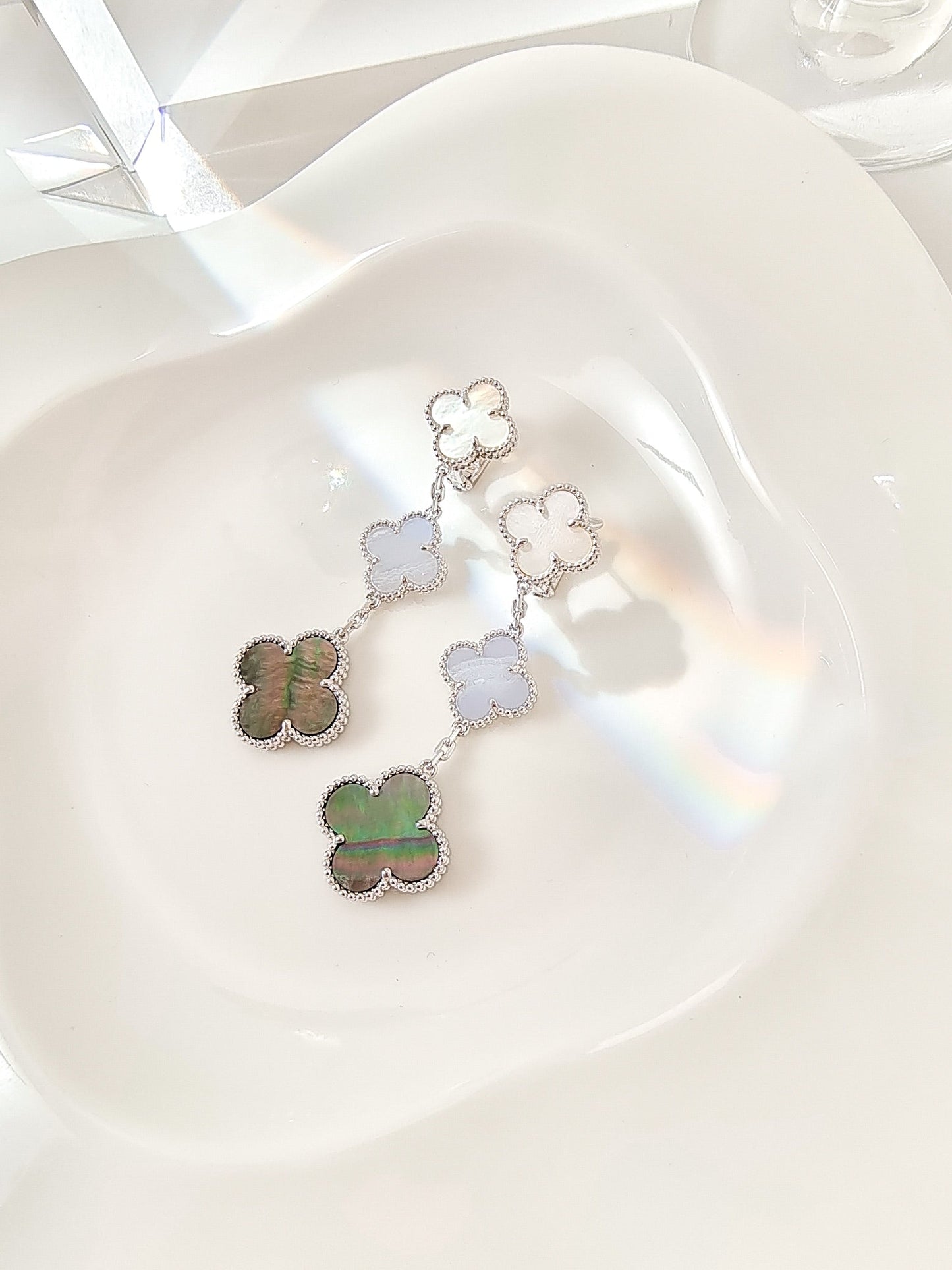 [Am jewelry]CLOVER 3 MOTIFS CHALCEDONY DARK MOP SILVER EARRINGS