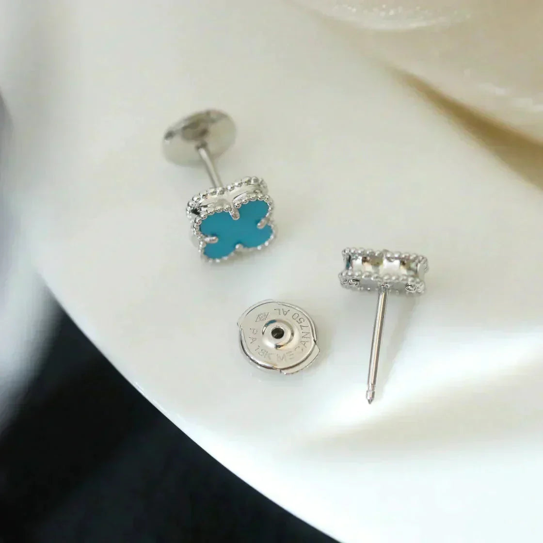 [Am jewelry]CLOVER MINI TUROUOISE SILVER STUD EARRINGS