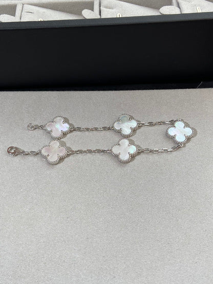 [Am jewelry]CLOVER WHITE PEARL MOP 5 MOTIF BRACELET COLLECTION