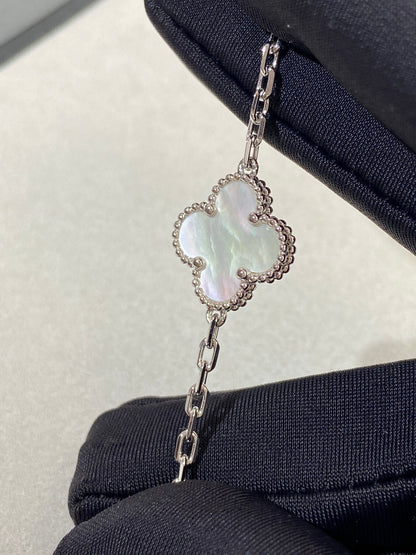 [Am jewelry]CLOVER WHITE PEARL MOP 5 MOTIF BRACELET COLLECTION